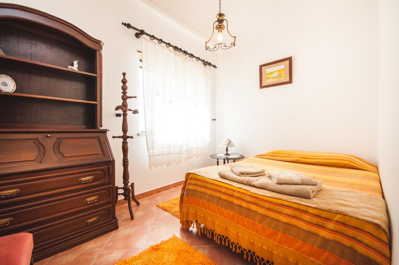 Rivers Nation Surf Camp Bed and Breakfast Atouguia Da Baleia Exteriör bild
