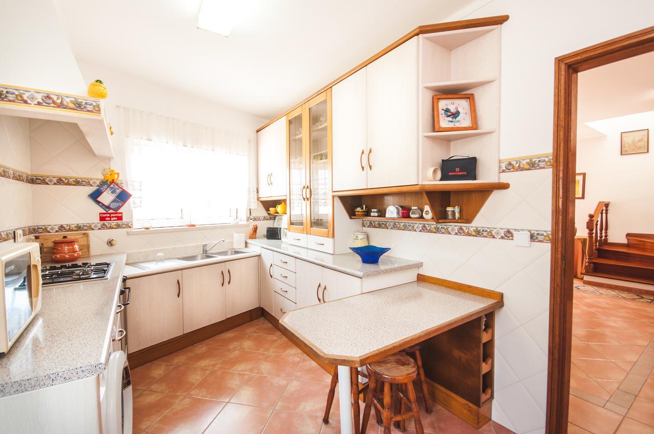 Rivers Nation Surf Camp Bed and Breakfast Atouguia Da Baleia Exteriör bild