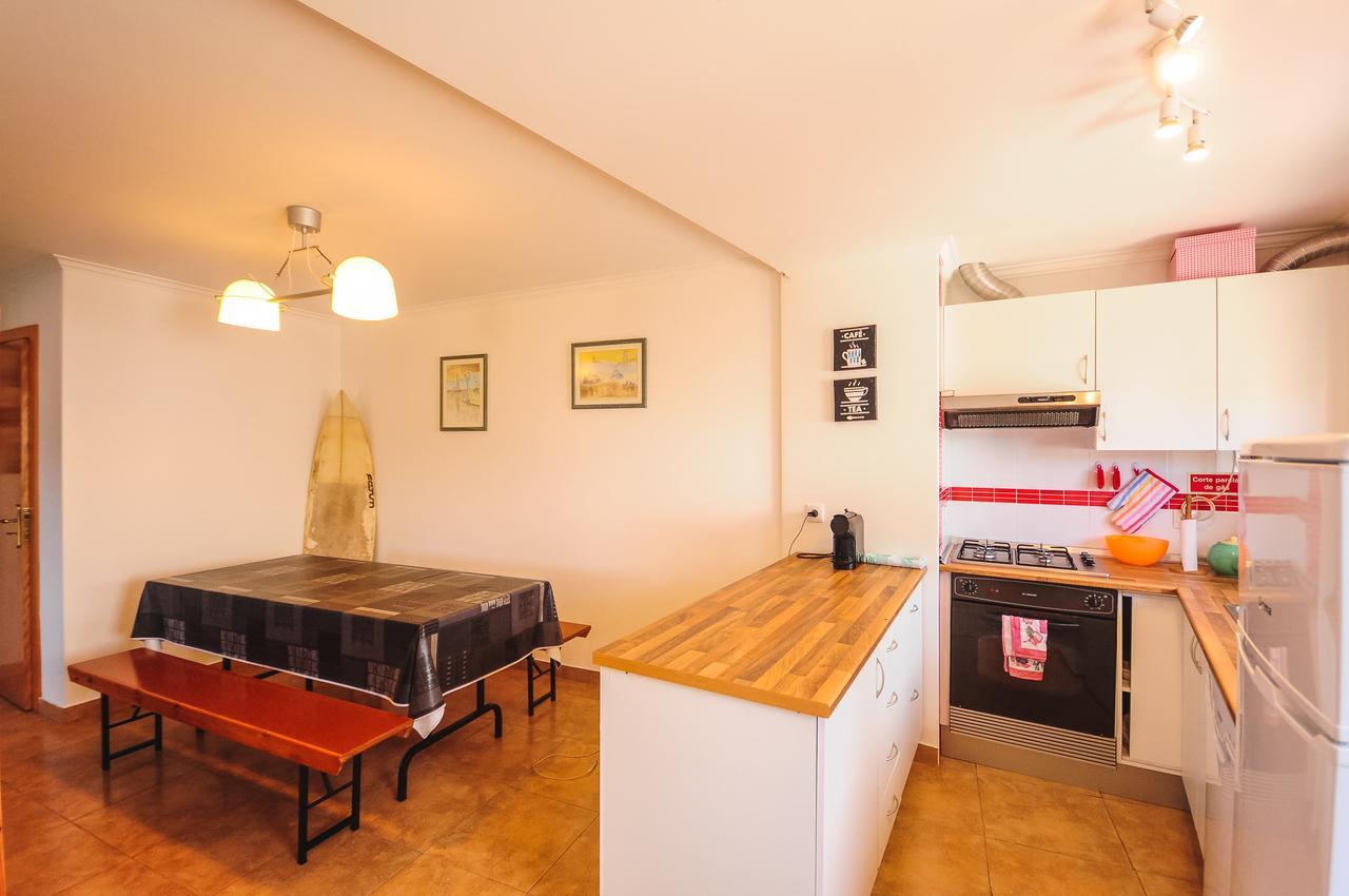Rivers Nation Surf Camp Bed and Breakfast Atouguia Da Baleia Exteriör bild