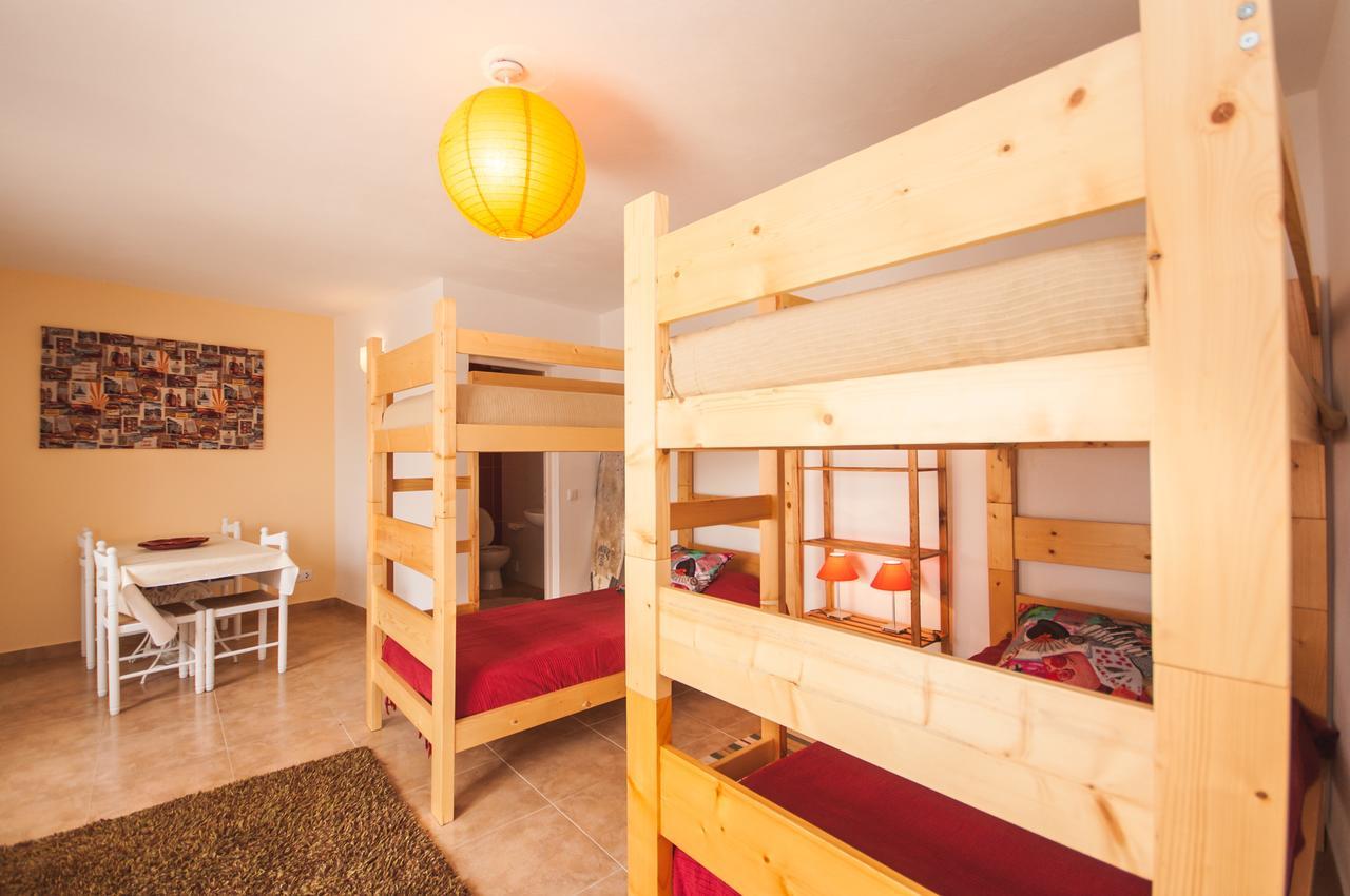 Rivers Nation Surf Camp Bed and Breakfast Atouguia Da Baleia Exteriör bild
